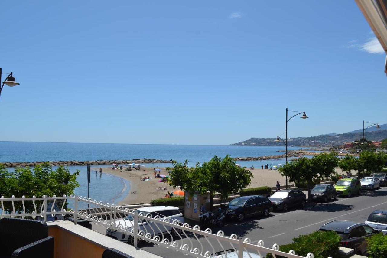 Ca' De Gino Apartment Santo Stefano al Mare Exterior photo