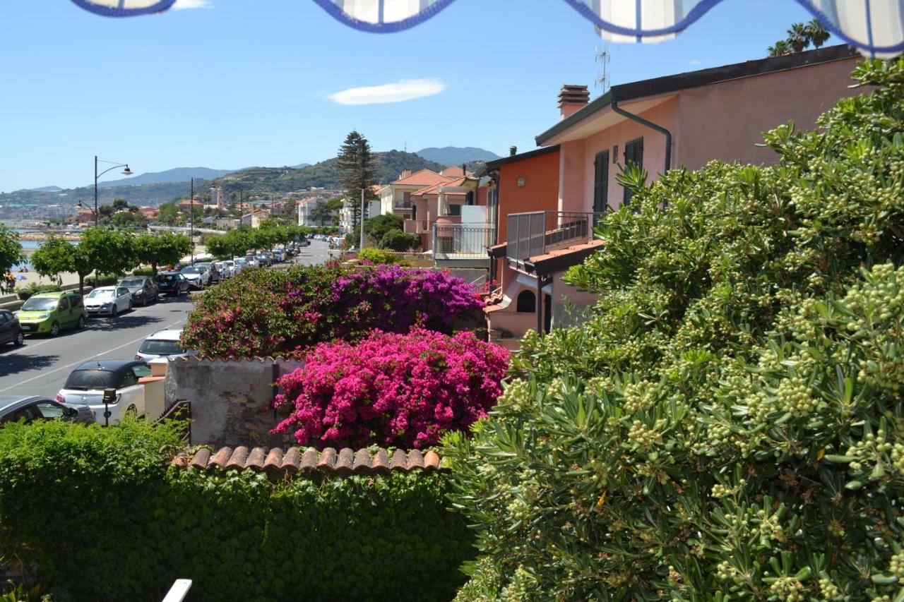 Ca' De Gino Apartment Santo Stefano al Mare Exterior photo